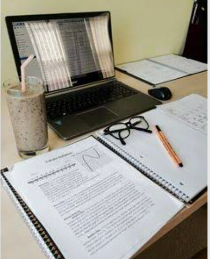 9×2
Ders çalıma masanız nasıl 
İsteyen foto atabilir.💟🌈