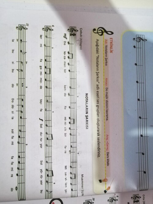 Arkadaşlar 7. sınıf müzik kitabı syf 50 deki NOTALARIN ŞARKISI adlı parçanın NOTALARINI DOĞRU Bİ ŞEKİLDE SÖYLER MİSİNİZZ DOĞRU YAPANA👉🏻🌟🌟⭐🫠(NOT MELODİKA  İLE  ÇALINCAK)