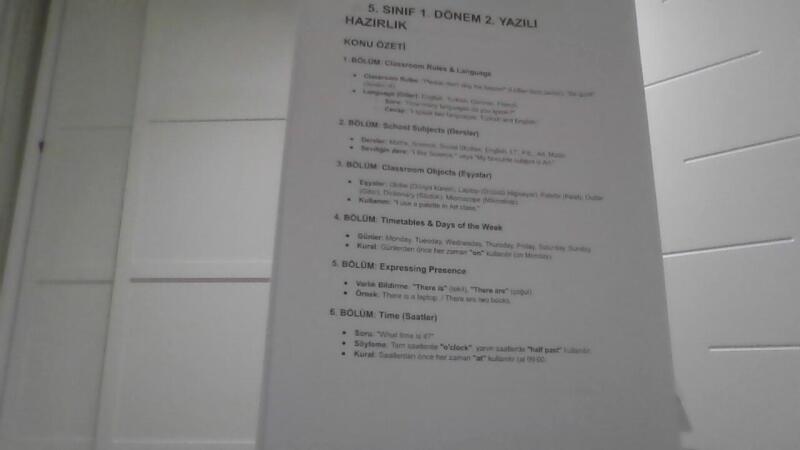 Arkadaşlar bilgisayardan çektiğim için bulanık ama anladığınız kadarıyla İngilizce sınavına çalışabilirsiniz.
HERKESE SINAVINDA BAŞARILAR!
NOT:Ders İngilizcedir bilginize.