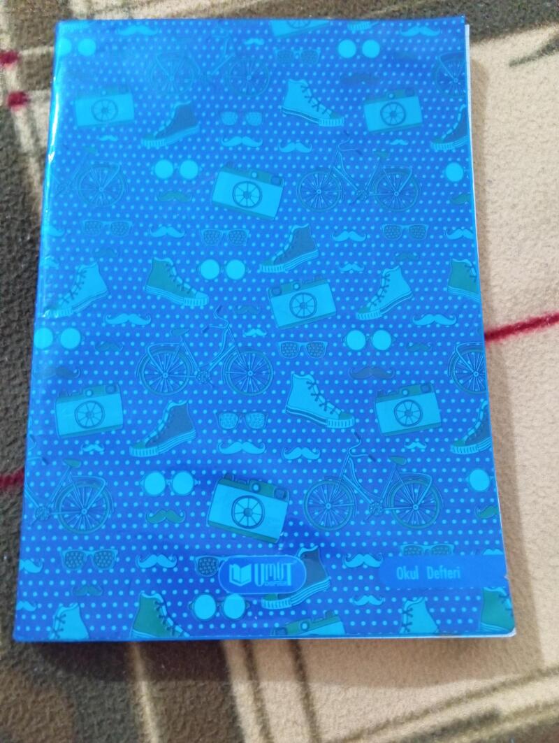 Sizce bu kitap kaç santim?