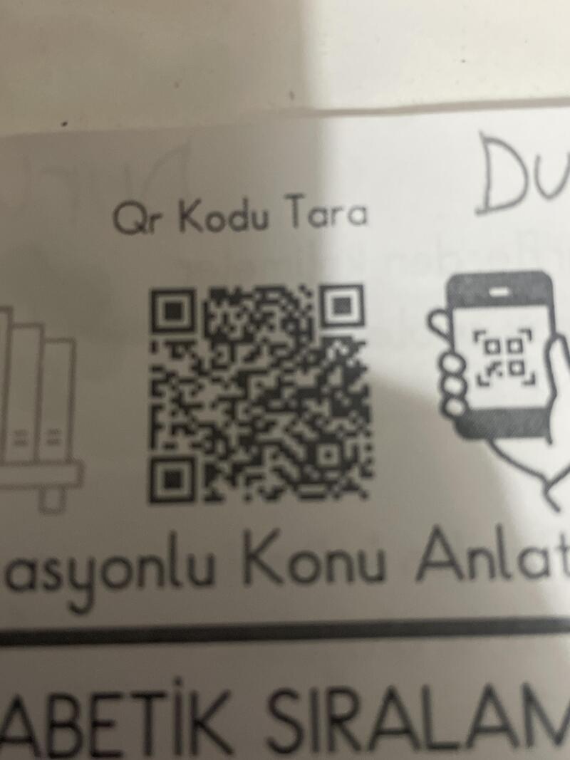 Bu fotoğraftaki renkli yerin renklerini bana söyler misin